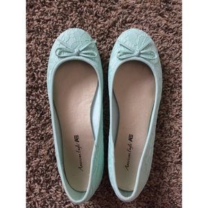 Sea foam green lacy flats, size 7.5.